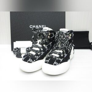🔥CHANEL•FW22/23 Tweed Sequin CC High Top Snow Sneakers